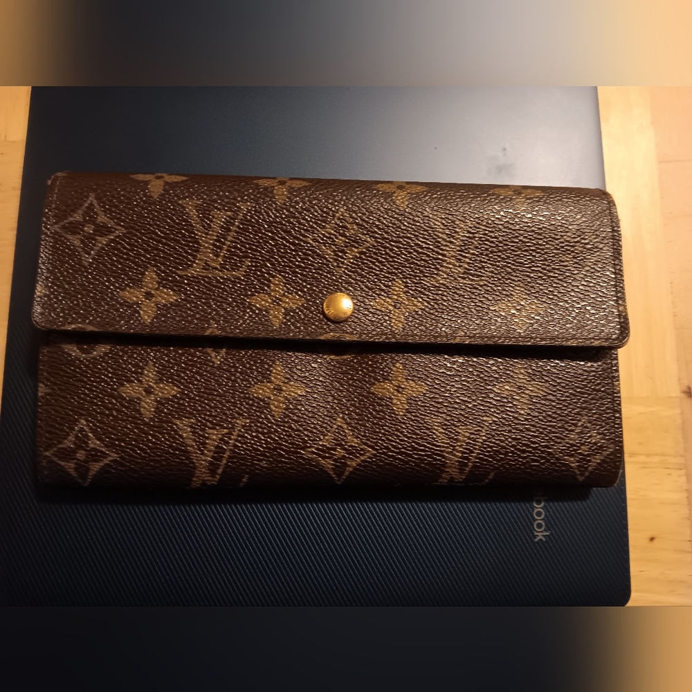 Lv Mono Sarah Wallet